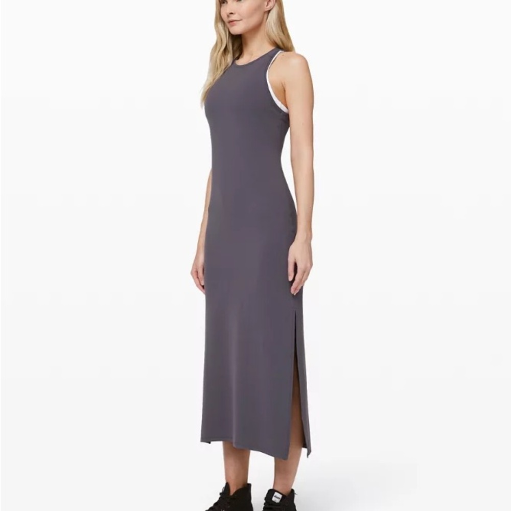 Lululemon Get Going Dress in Moonwalk Size 2